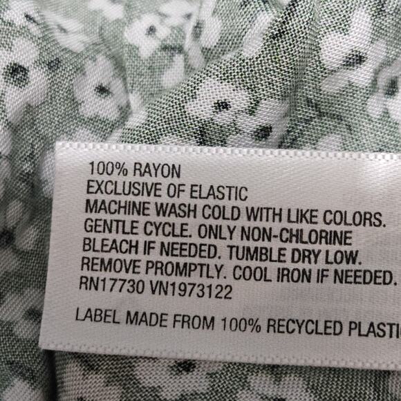 Green Floral Ruched Crop Top Size Medium - Picture 4 of 5